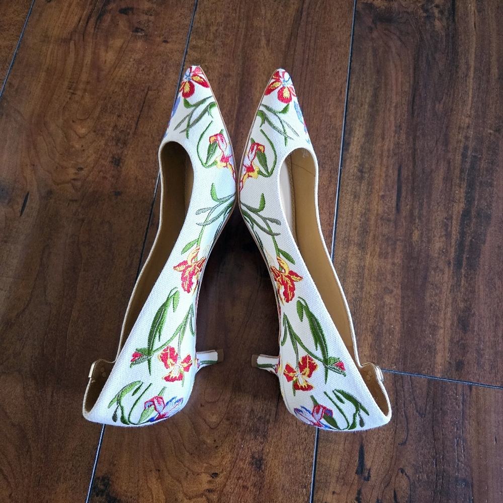 Tory Burch Elizabeth Painted Iris Embroidered Canvas Kitten Heel Pumps Size 8.5M - Picture 5 of 16